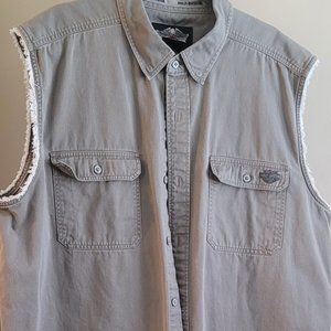 Men's XXL Harley-Davidson Tan Sleeveless Shirt. Great condition!